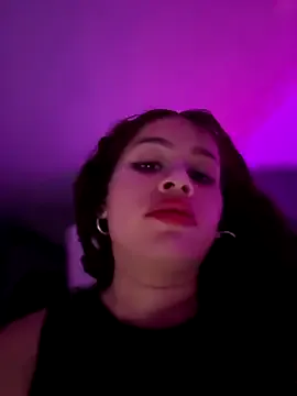 indialatin – webcam model profile photo Image 14