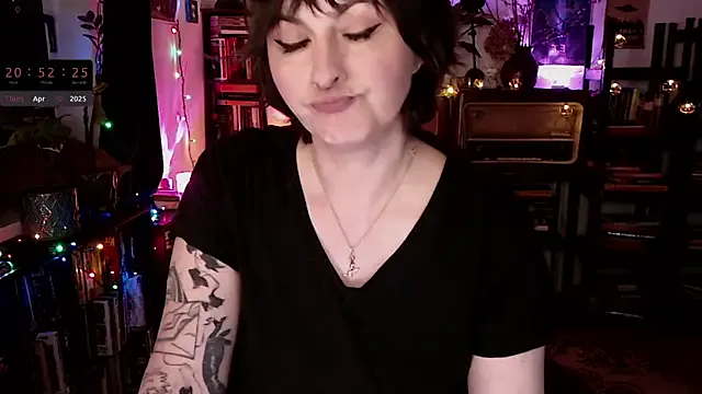 bunnyblondy – webcam model profile photo Image 2