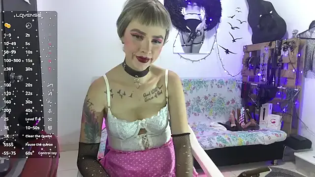 indialatin – webcam model profile photo Image 14