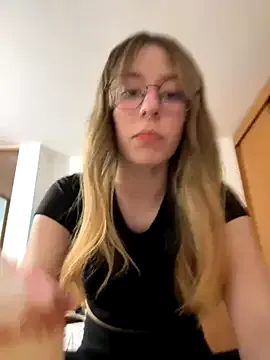 PumaShyXD – webcam model profile photo Image 13