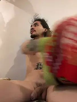 heyskylar – webcam model profile photo Image 4