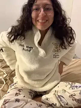 Shiya_janu – webcam model profile photo Image 3