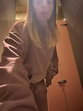 Ninabigtitied – webcam model profile photo Image 11