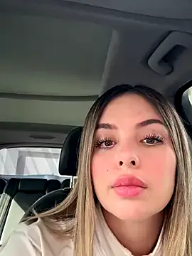 Ninabigtitied – webcam model profile photo Image 17