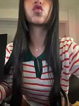 Cute-Simmi69 – webcam model profile photo Image 7