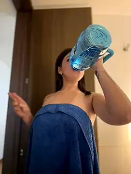 Yuna-ch – webcam model profile photo Image 11