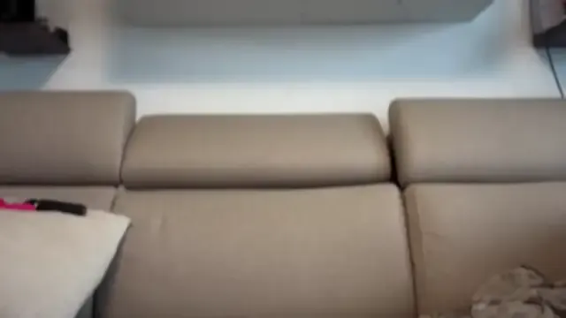 yuki_june – webcam model profile photo Image 9