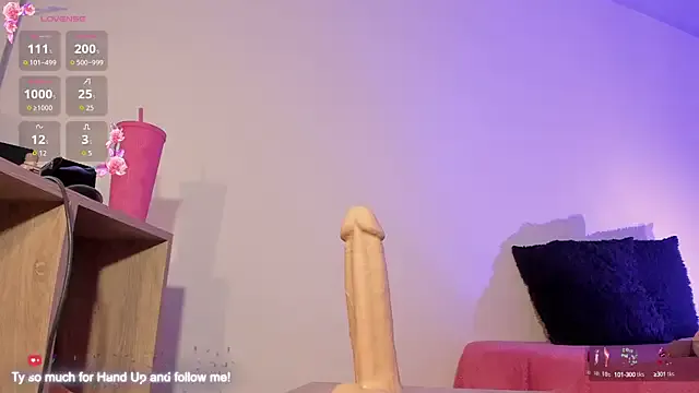 Helen_Vidall – webcam model profile photo Image 5