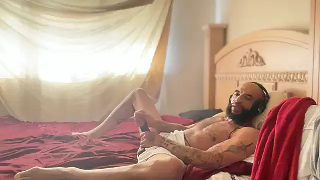 sigmasian – webcam model profile photo Image 15