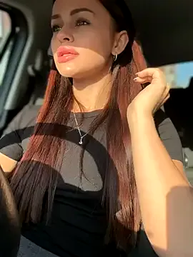 Runarunapi – webcam model profile photo Image 3