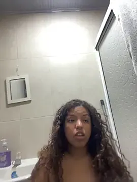 Runarunapi – webcam model profile photo Image 15