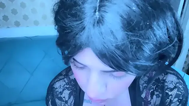 yourbirdy – webcam model profile photo Image 5