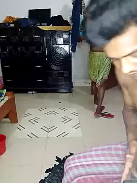 amairi_ – webcam model profile photo Image 2