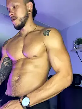 tora3220 – webcam model profile photo Image 18