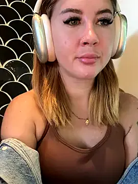 Misses-Cougar – webcam model profile photo Image 2