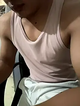 Runarunapi – webcam model profile photo Image 15