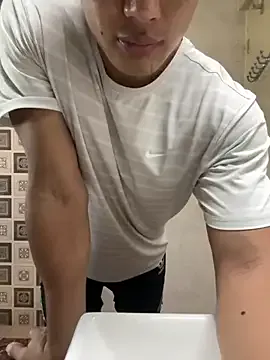 Runarunapi – webcam model profile photo Image 17