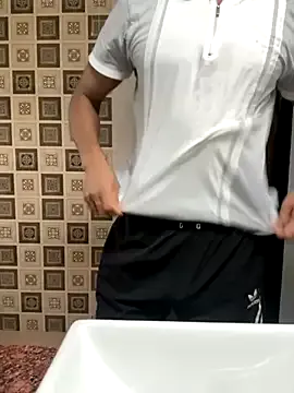 Runarunapi – webcam model profile photo Image 18