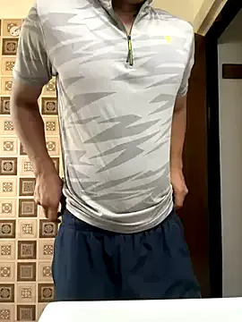 Runarunapi – webcam model profile photo Image 2