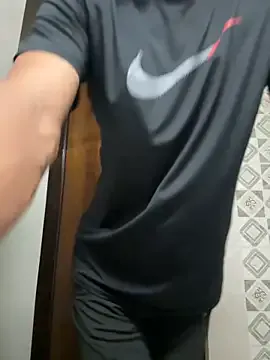 Runarunapi – webcam model profile photo Image 5