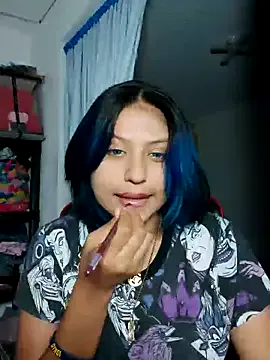 PumaShyXD – webcam model profile photo Image 10