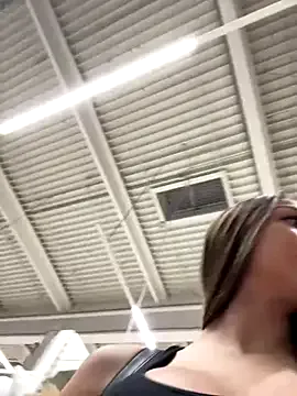 emyii – webcam model profile photo Image 7