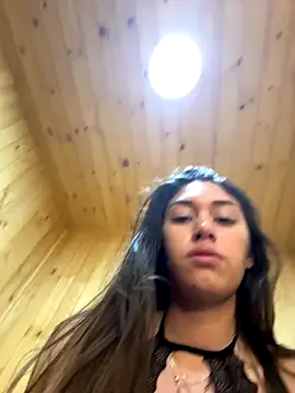 Barbielatinas – webcam model profile photo Image 4