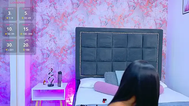 AngelinaTeller – webcam model profile photo Image 3