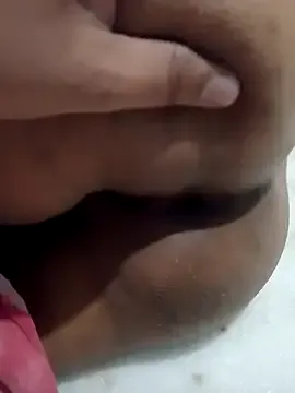 Yui-Ch – webcam model profile photo Image 13