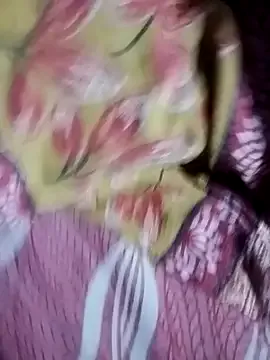 Yui-Ch – webcam model profile photo Image 7