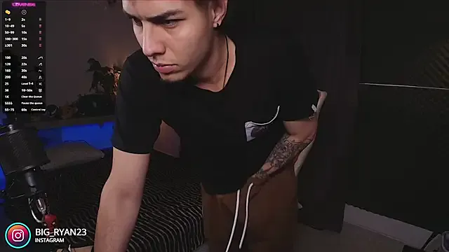 Runarunapi – webcam model profile photo Image 10