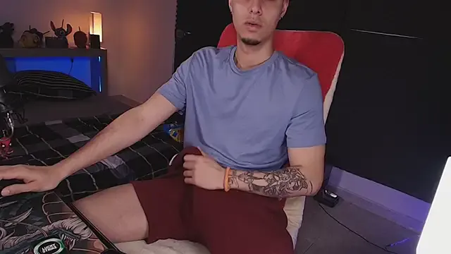 Runarunapi – webcam model profile photo Image 7