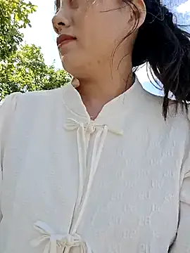 United3 – webcam model profile photo Image 4