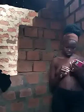 roachan_ – webcam model profile photo Image 14