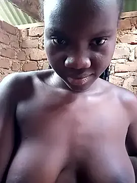 roachan_ – webcam model profile photo Image 19