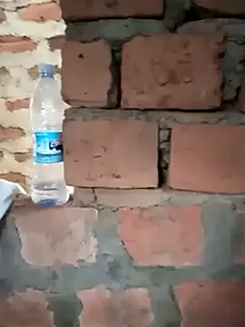 roachan_ – webcam model profile photo Image 6