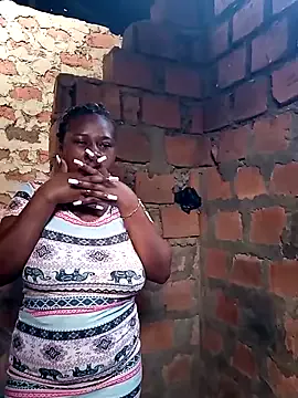 roachan_ – webcam model profile photo Image 9