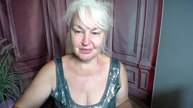 Penelopehot_83 – webcam model profile photo Image 6