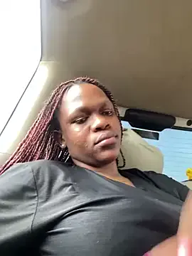 May-Squirt – webcam model profile photo Image 19