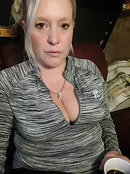 NANA_7 – webcam model profile photo Image 7