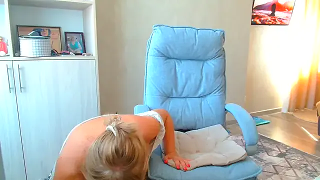 Penny_Bubbles – webcam model profile photo Image 6