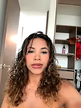 PumaShyXD – webcam model profile photo Image 16