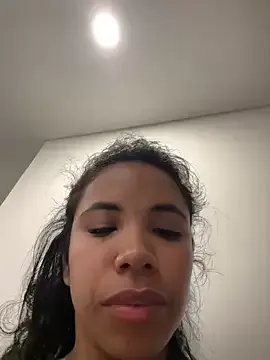 PumaShyXD – webcam model profile photo Image 3