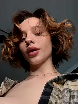 bunnyblondy – webcam model profile photo Image 6