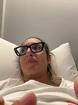 Anne_Anne_chan – webcam model profile photo Image 3