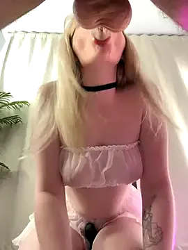 Yui-Ch – webcam model profile photo Image 8