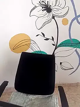 LiliBanger – webcam model profile photo Image 3