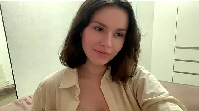 bunnyblondy – webcam model profile photo Image 3