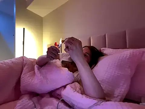 keirasworld – webcam model profile photo Image 12