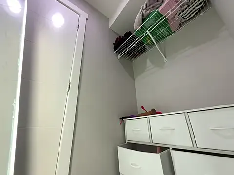 keirasworld – webcam model profile photo Image 3